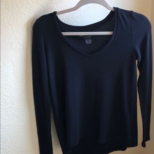 AMERICAN EAGLE black long sleeve